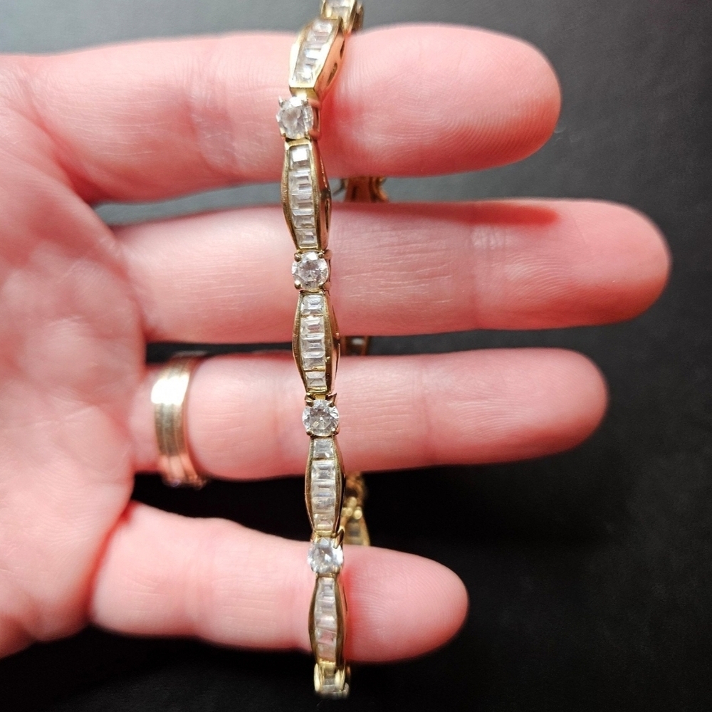 Elegant Gold and Silver Bracelet